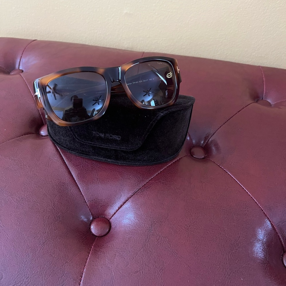 New Tom Ford Sunglasses with Case and Cloth. - Picture 1 of 11